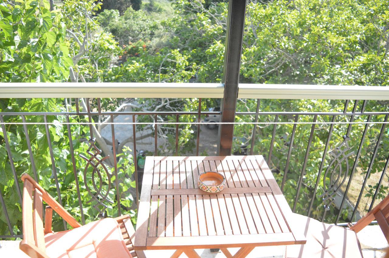 Anna George Studios Stafylos Exterior foto