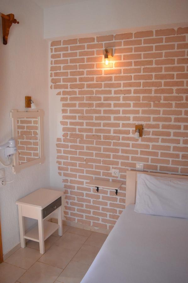Anna George Studios Stafylos Exterior foto